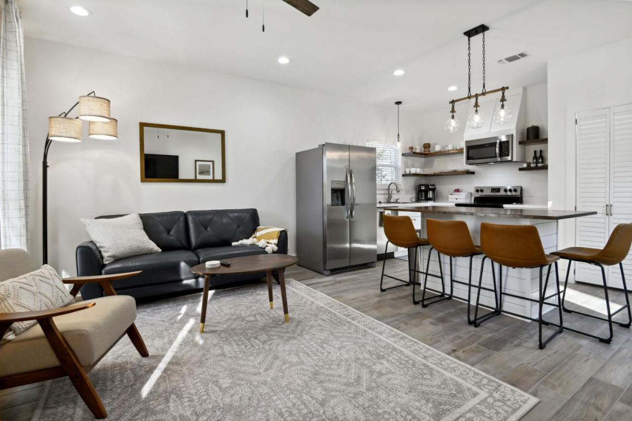 Cozy Vacation Rental In Old Town Bay St Louis Close To Beach, Bars, And Dining Bay St. Louis Exterior photo