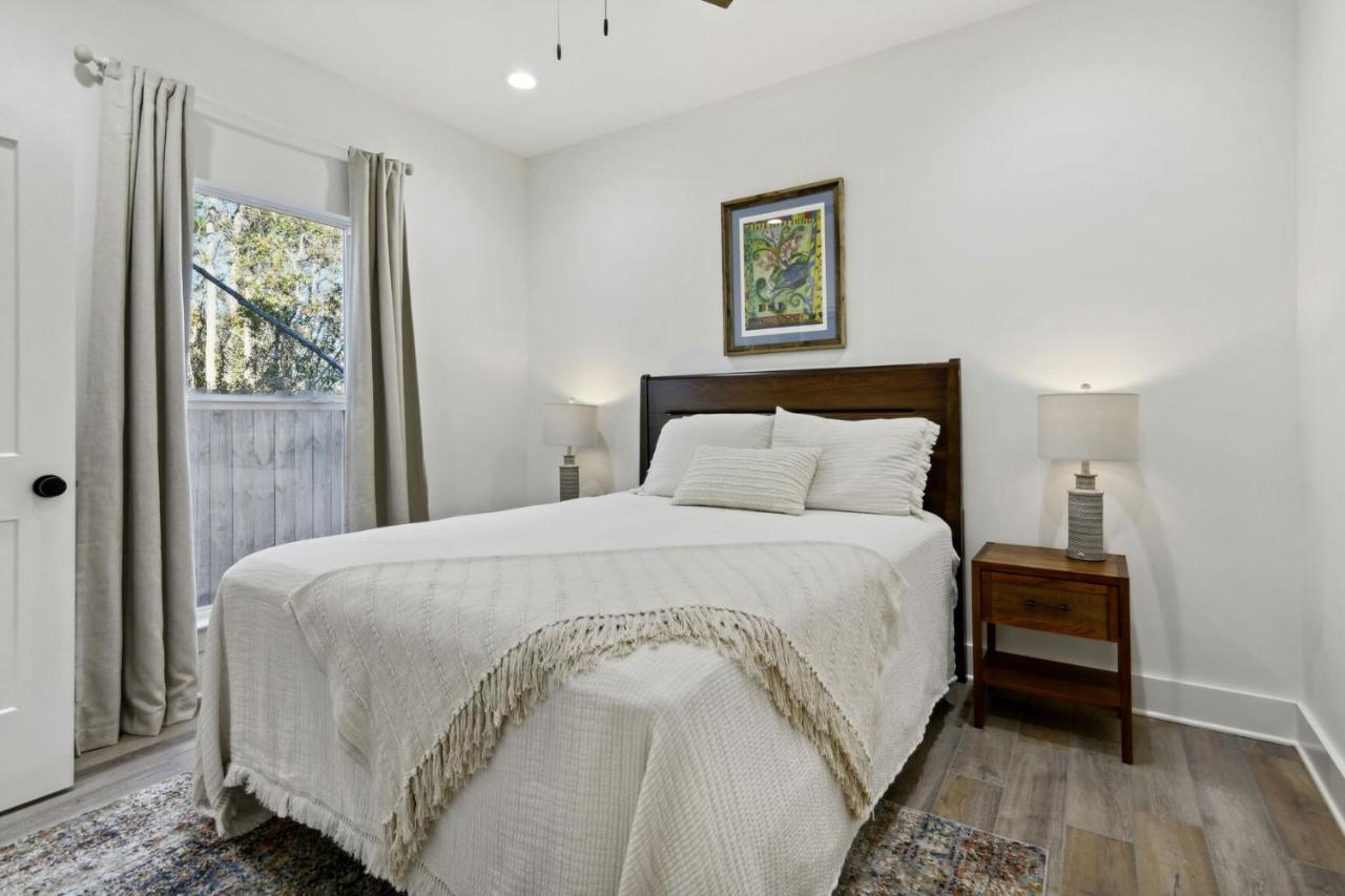 Cozy Vacation Rental In Old Town Bay St Louis Close To Beach, Bars, And Dining Bay St. Louis Exterior photo