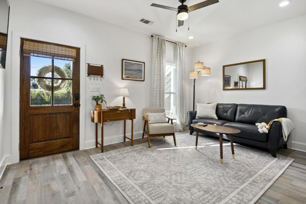 Cozy Vacation Rental In Old Town Bay St Louis Close To Beach, Bars, And Dining Bay St. Louis Exterior photo