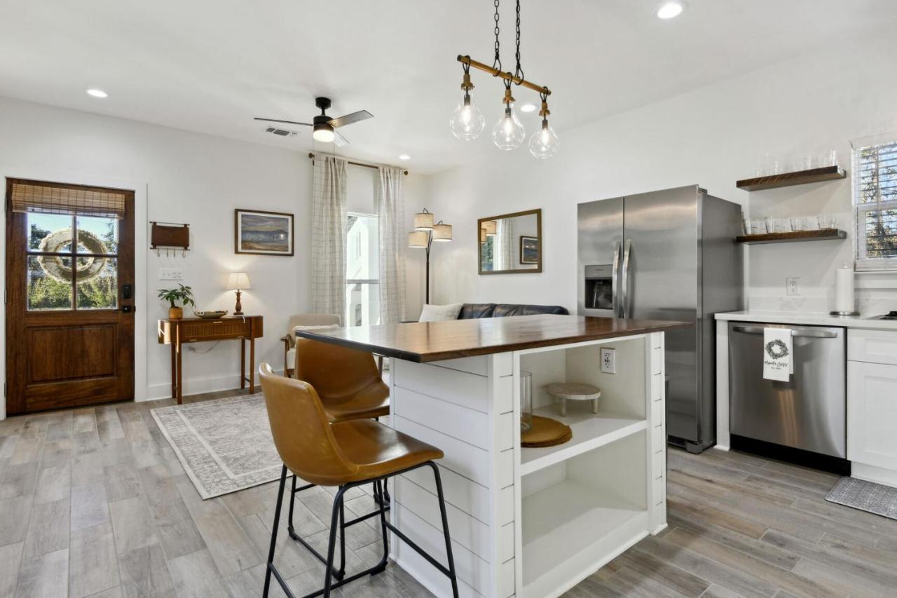 Cozy Vacation Rental In Old Town Bay St Louis Close To Beach, Bars, And Dining Bay St. Louis Exterior photo